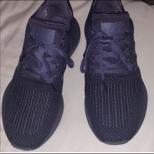 Adidas Swift Run Tennis shoes